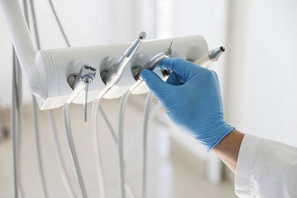 Professional Tooth Extraction technician working in Montgomery, TX